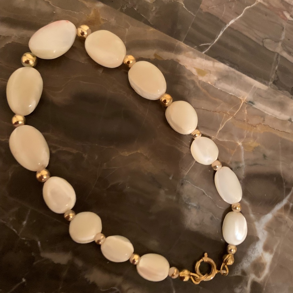Ankle or Wrist Pearlized Bracelet